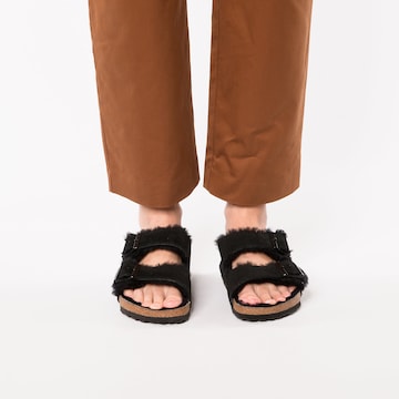 BIRKENSTOCK Pantofle 'Arizona' – černá