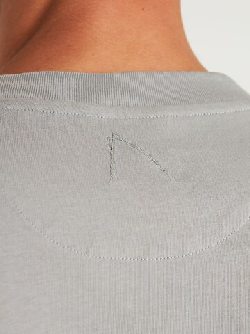 CHASIN' Shirt 'Brace-B' in Grau