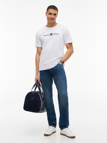 TOMMY HILFIGER Тениска 'Brand Love' в бяло
