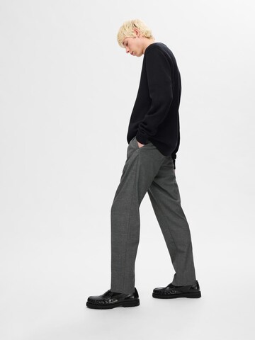 SELECTED Regular Trousers with creases 'SLHLeroy' in Grey