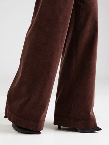 Vanessa Bruno Regular Pants in Brown