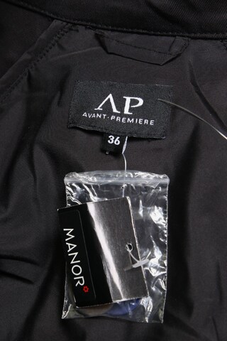 Avant Première Jacket & Coat in S in Black