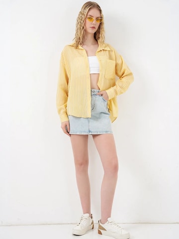 Camicia da donna di Bigdart in giallo