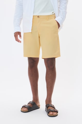 Regular Pantalon 'Thomas' Matinique en jaune : devant