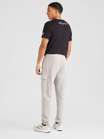 Effilé Pantalon cargo CAMP DAVID en gris