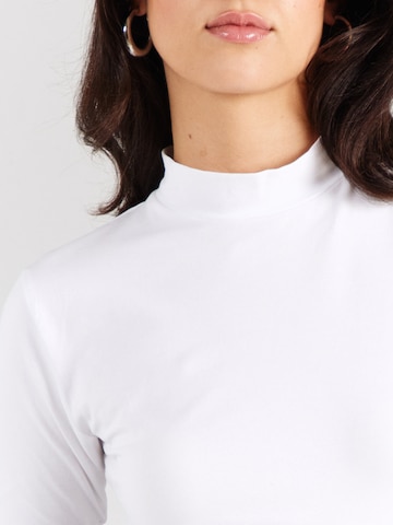 ABOUT YOU Tričko 'Lenni' – zelená