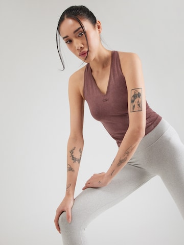 ICANIWILL Urheilutoppi värissä ruskea: etupuoli