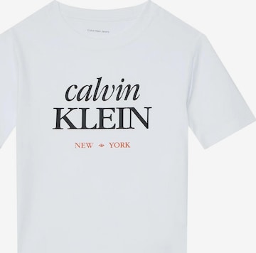 T-Shirt 'LOGO SS T-SHIRT' Calvin Klein Kids en blanc : devant