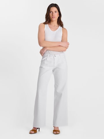Loosefit Jean Le Temps Des Cerises en blanc