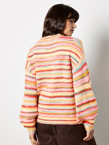 Apricot Pullover in Gelb