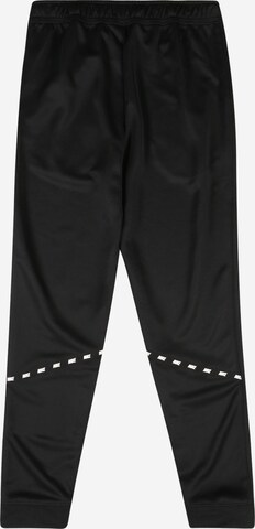 Tapered Pantaloni di Nike Sportswear in nero