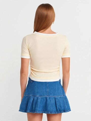 Dilvin T-Shirts in Beige