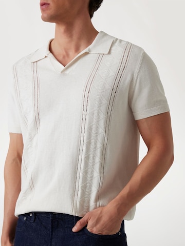 GUESS Sweater in Beige