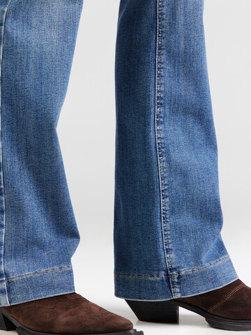 Bootcut Jean 'Dream' MAC en bleu