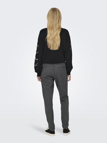 ONLY - Tapered Calças com pregas 'ONLPoptrash-Elise' em cinzento