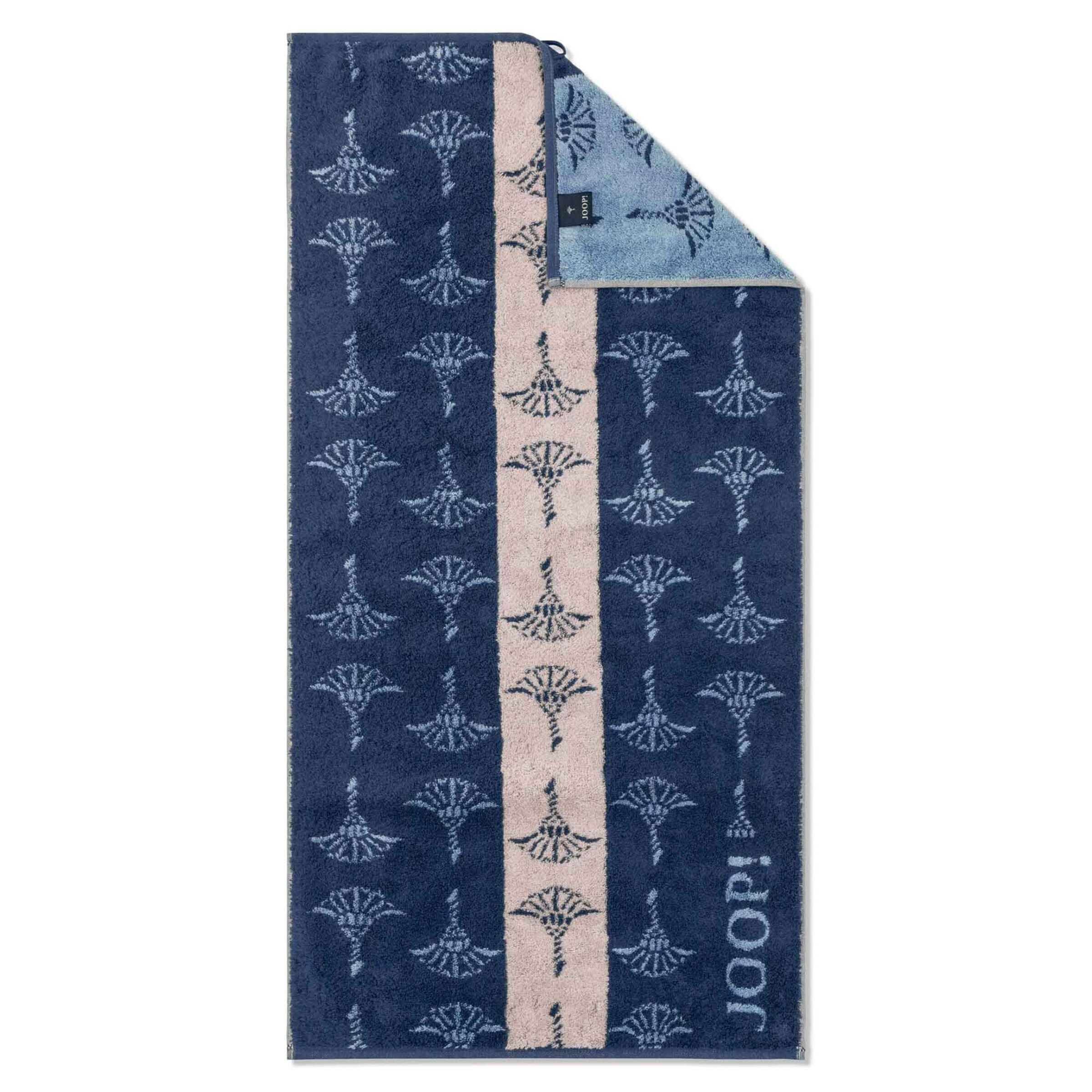 JOOP! Handdoek in Blauw: voorkant