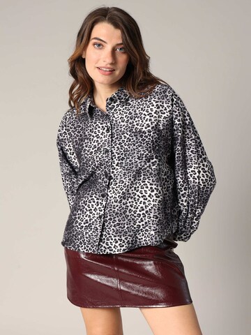 Chemisier 'Savany' Deeluxe en gris : devant