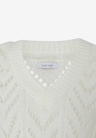 VIVANCE Sweater in White