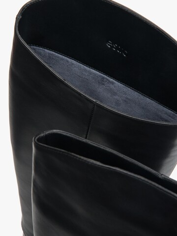 Estro Boots '705-8' in Black