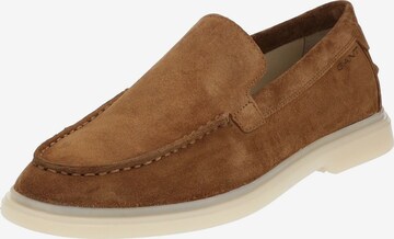 Chaussure basse GANT en marron : devant