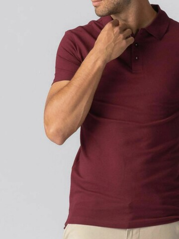Coupe regular Chemise ' Muscle Polo ' TEESHOPPEN en rouge
