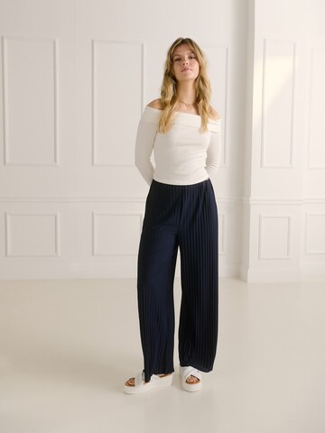 Guido Maria Kretschmer Women Wide leg Pants 'Saphia' in Blue