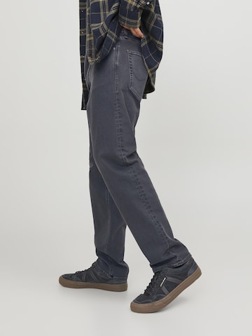 regular Jeans 'Mike' di JACK & JONES in grigio