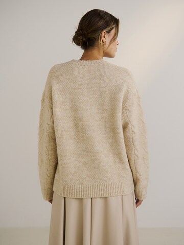 Guido Maria Kretschmer Women Pullover 'Cay' in Beige