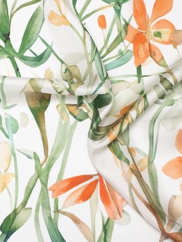 MayTree Scarf 'Sommerblüten' in White