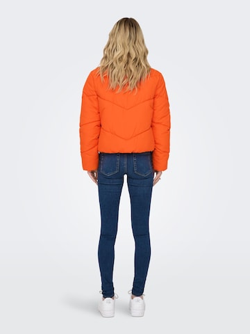 Veste mi-saison 'MAGGI' ONLY en orange