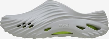 Crocs Clogs in Grau: Vorderseite
