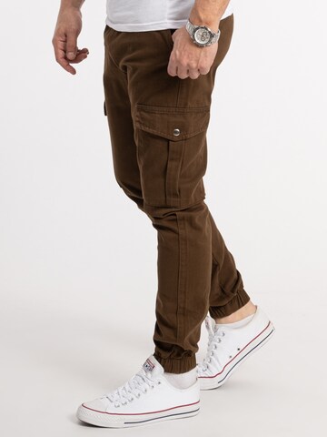 Rock Creek Tapered Cargo trousers in Brown
