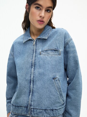 Pull&Bear Overgangsjakke i blå