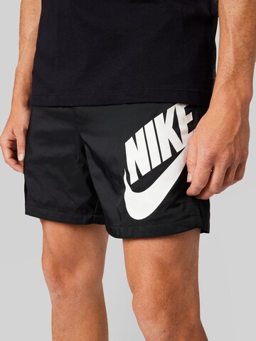 Nike Sportswear Regular Shorts in Schwarz