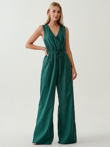 Tussah Jumpsuit 'CHARLI' in Groen: voorkant