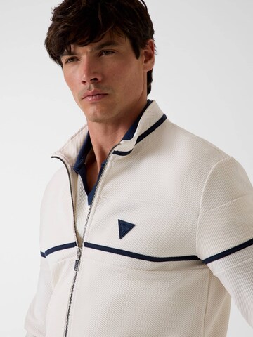 GUESS Sweatjacke in Beige