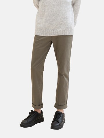 TOM TAILOR Regular Chino trousers in Green: front