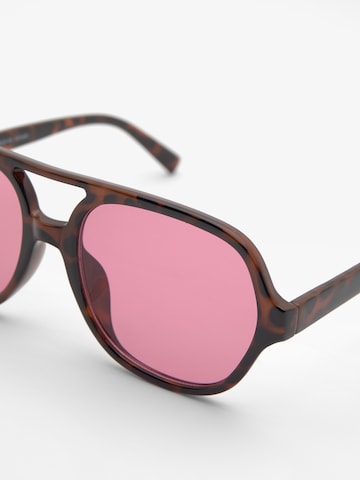 Pull&Bear Sonnenbrille in Rot