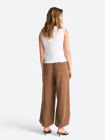 Regular Pantalon Rich & Royal en marron