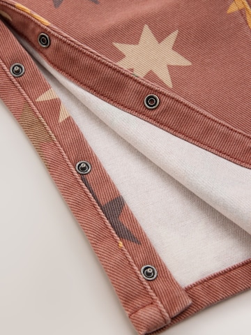 Next - regular Peto en rojo