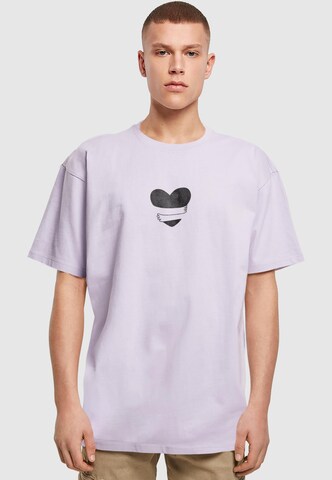 Maglietta 'Hugs & Love - Heart Hug' di Merchcode in lilla: frontale