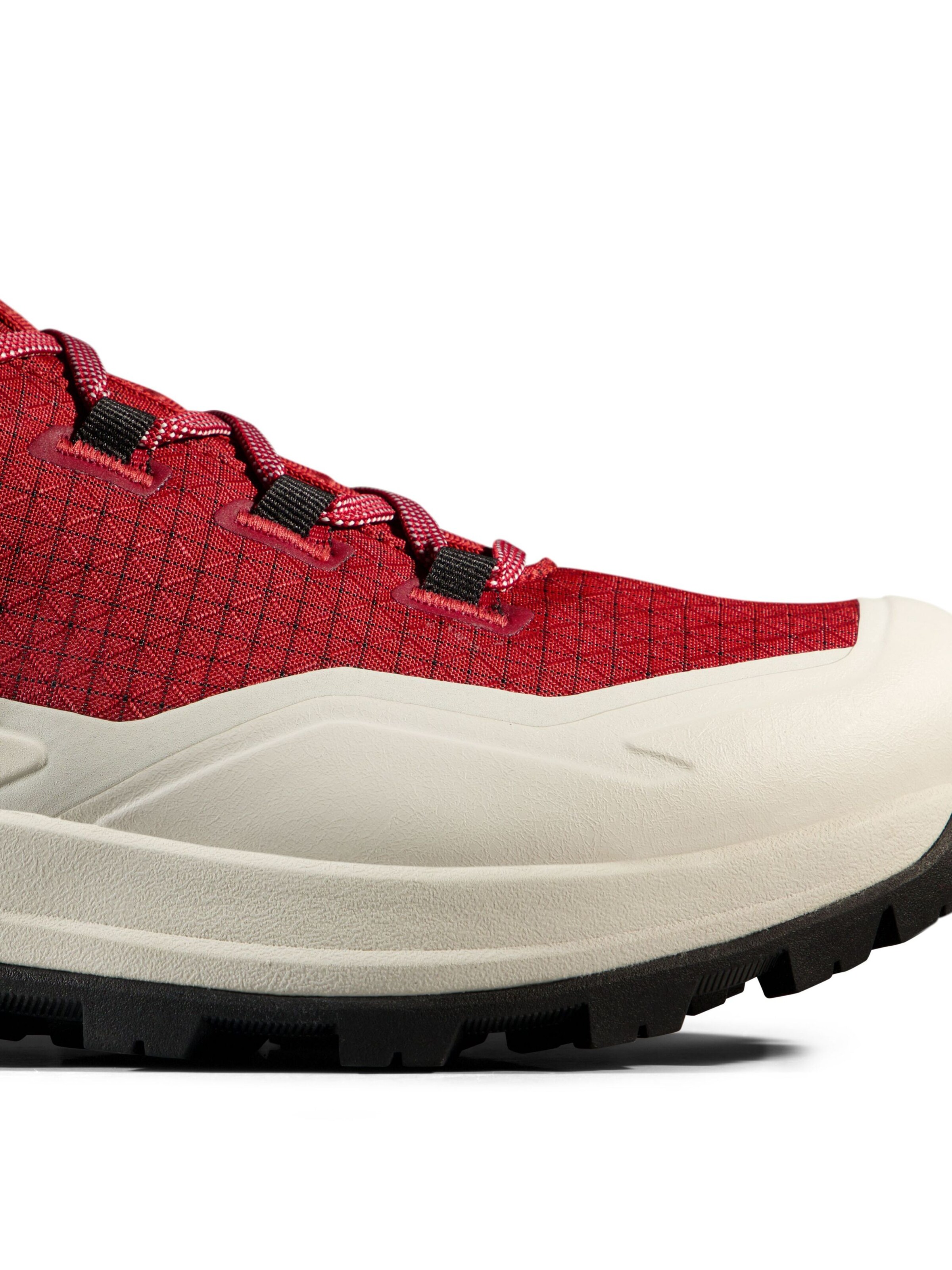 MAMMUT Flats 'Sertig III' in Red
