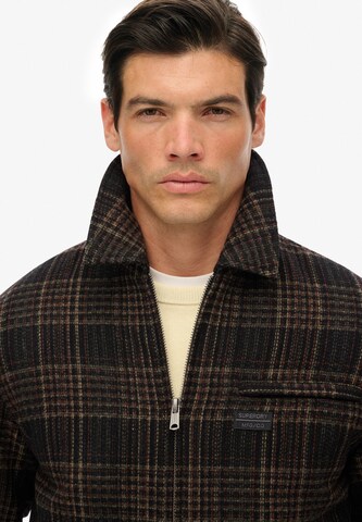 Superdry & Co Tussenjas in Bruin