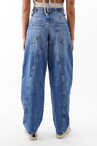 BDG Urban Outfitters Tapered Jeans 'Logan' in Blauw