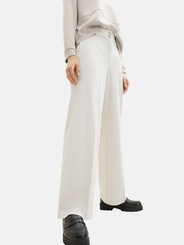 TOM TAILOR Loose fit Pleated Pants 'Lea' in White