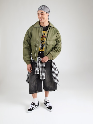 AMPLIFIED Paita värissä musta