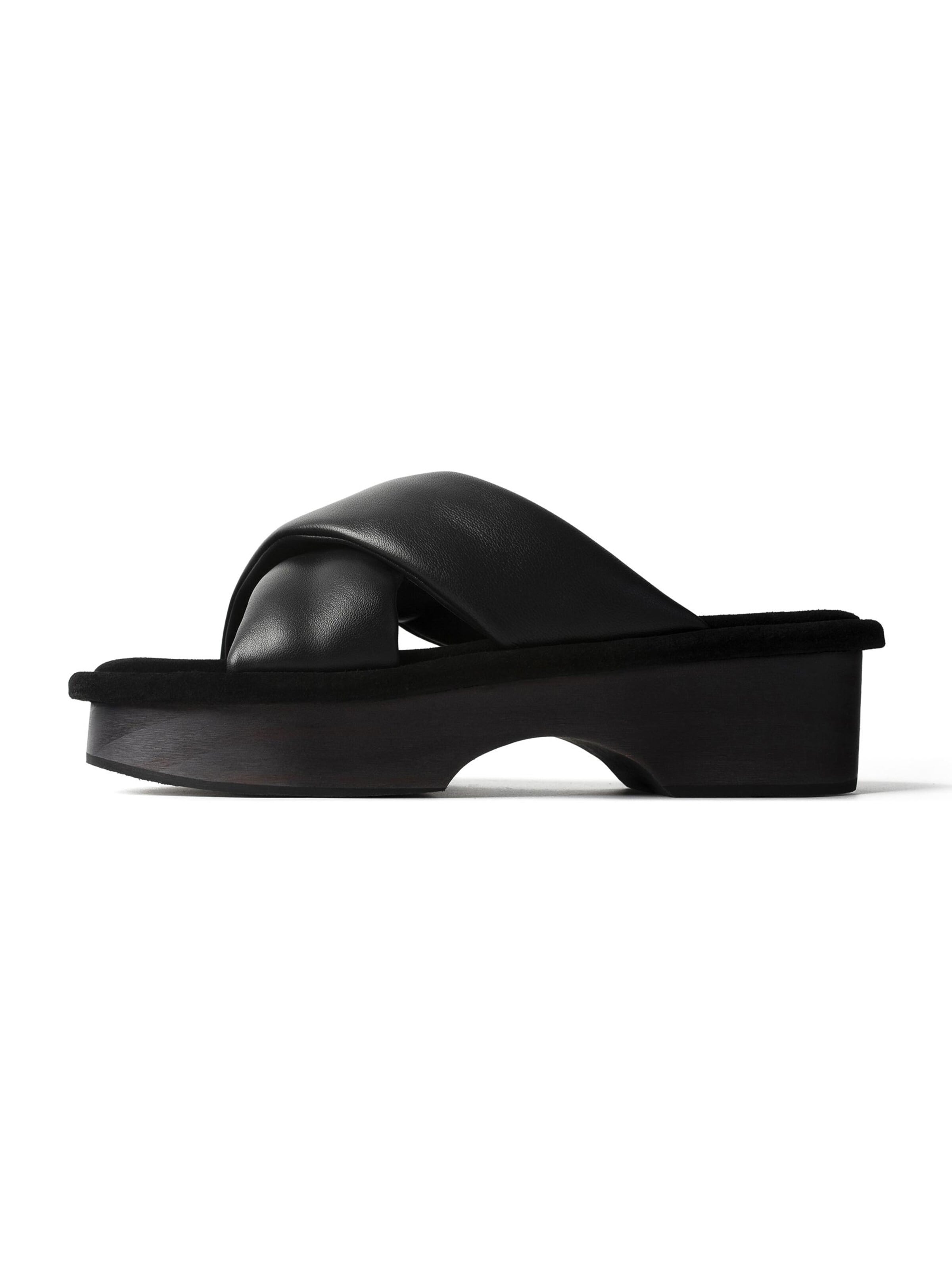 L37 HANDMADE SHOESNatikače s potpeticom 'MOON OVER TOKYO' - crna boja: prednji dio