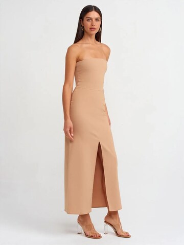 Abito di Dilvin in beige