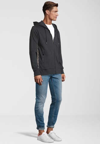 Steffen Klein Zip-Up Hoodie in Black