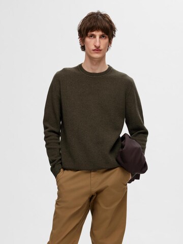 SELECTED HOMME Sweater 'SLHRoss' in Green: front